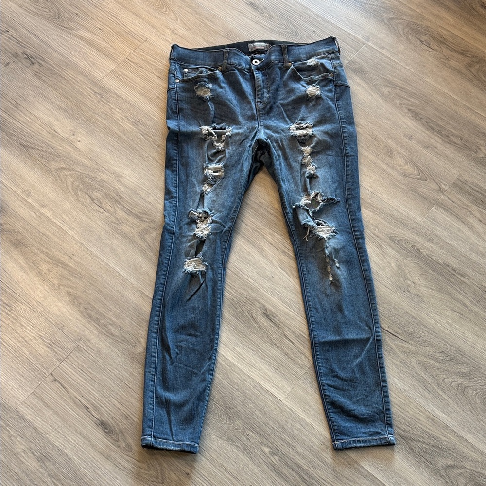 Torrid Distressed Skinny Jeans in Blue size 14
